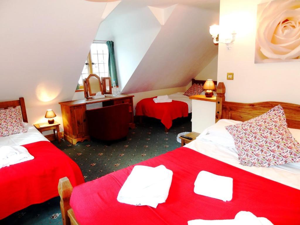 The George Inn & Millingbrook Lodge Ltd Лидни Екстериор снимка